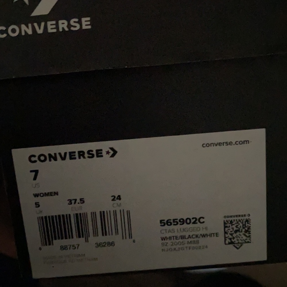 Shoes - Picture 9 of 9